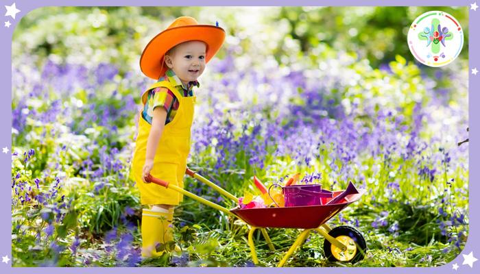 کودک در حال گلکاری